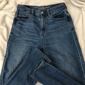 American Eagle Mom jean